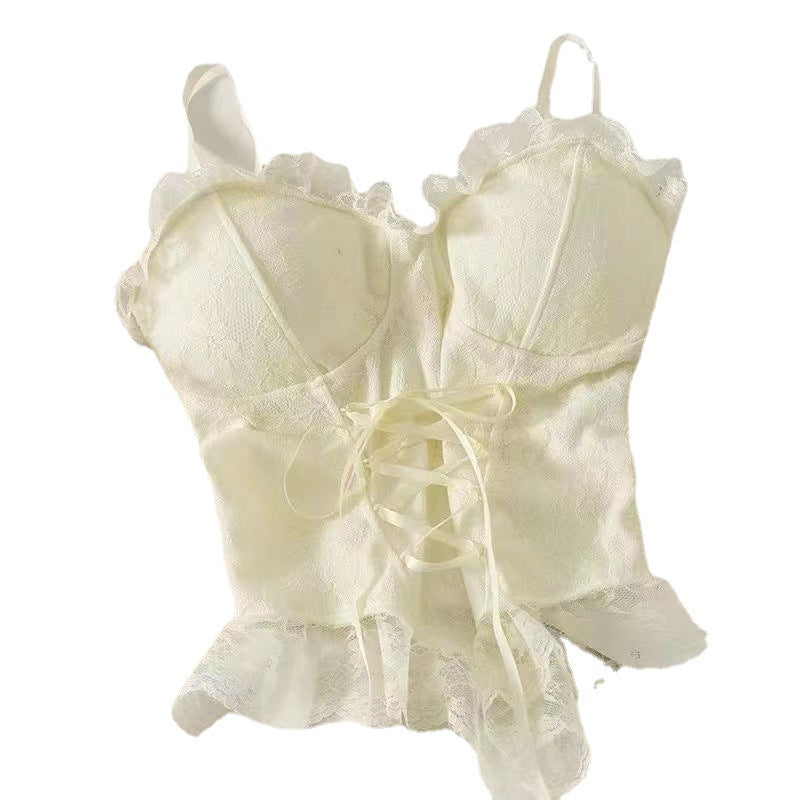 Francia stílusú, szexi csipkés pántos kis trikó (sling top).
